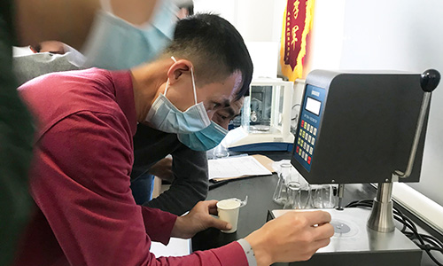 巩固技能，精益求精 —— “生产过程控制的聚酯锥板粘度和酸值测试”